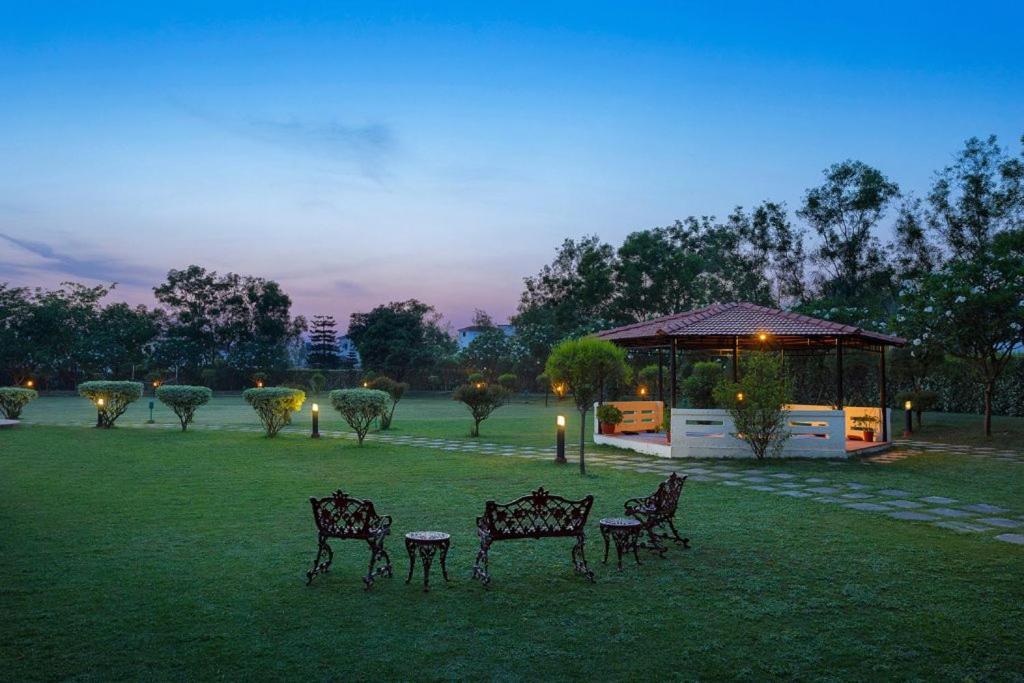 Naturoville Wellness Resort Rishikesh - Surrounded By Nature, Rooted In Wellness Doiwāla Εξωτερικό φωτογραφία