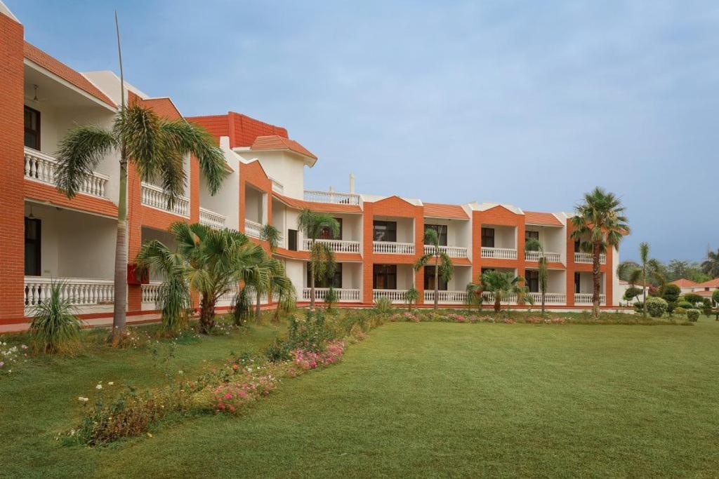 Naturoville Wellness Resort Rishikesh - Surrounded By Nature, Rooted In Wellness Doiwāla Εξωτερικό φωτογραφία